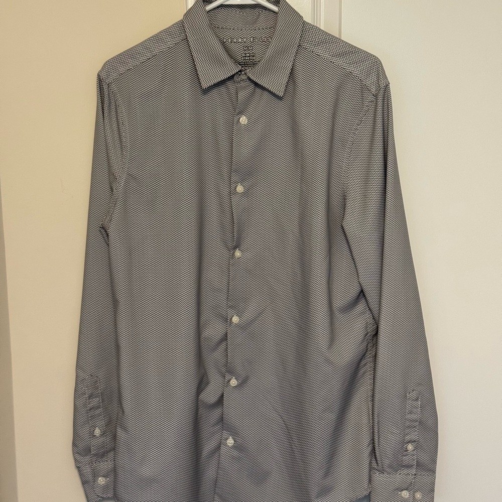 Perry Ellis Slim Fit Stretch Men's Black and White Chevron Button-Down Shirt